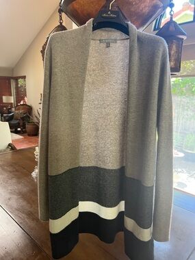 Neiman Marcus Beige Knit Cashmere cardigan sweater